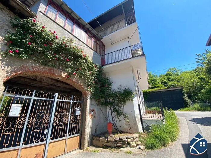 Casa con 7 locali in vendita in Pinasca Borgata Viotti, Pinasca