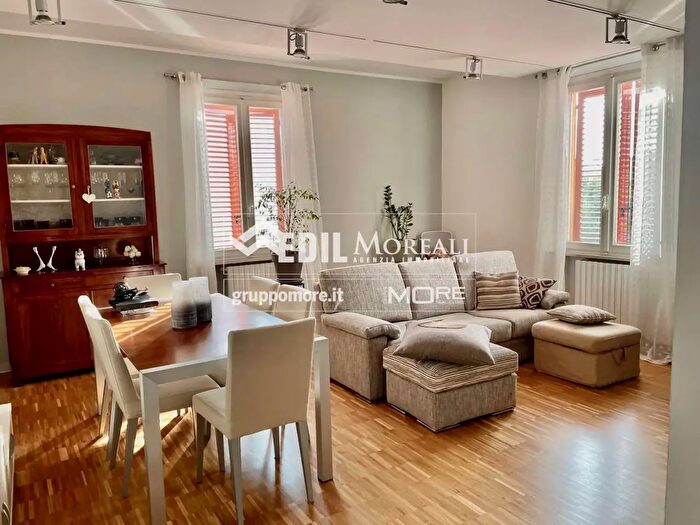 Appartamento quadrilocale in vendita in Strada Vignolesa, Modena