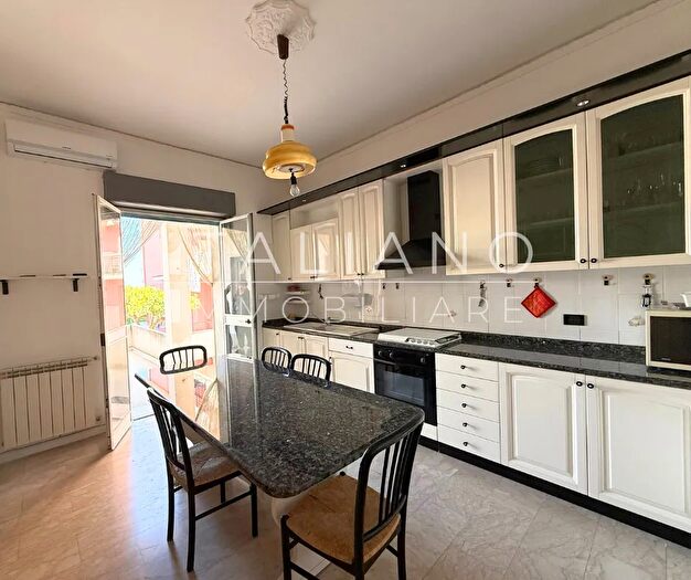 Appartamento trilocale in vendita in Via Luigi Fulci, Milazzo