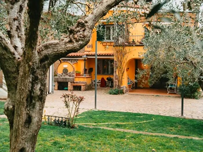 Appartamento trilocale in affitto in Via della Macchia, Trevignano Romano