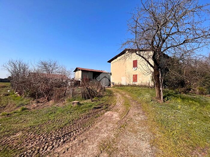 Casa quadrilocale in vendita in Via per Calepio, Capriolo