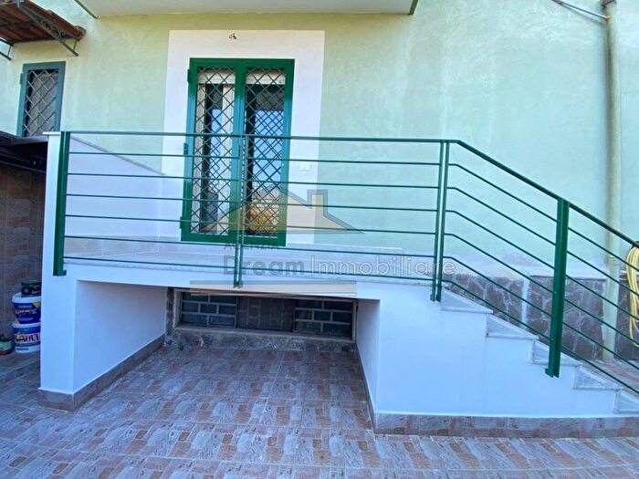 Appartamento trilocale in affitto in Via Eduardo Scarfoglio, Madonna delle Grazie, Giugliano in Campania