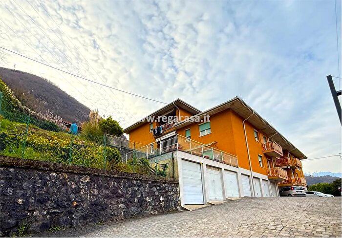 Appartamento quadrilocale in vendita in Via Viscardi San Pellegrino Terme Bg, San Pellegrino Terme