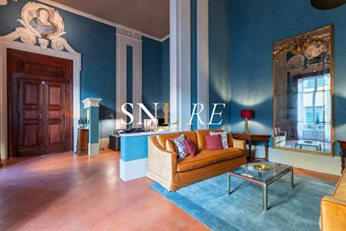 Appartamento con 6 locali in affitto in Via Ghibellina, Firenze