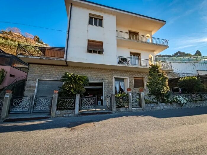 Appartamento con 5 locali in vendita in Via Giovanni Pascoli, Sanremo