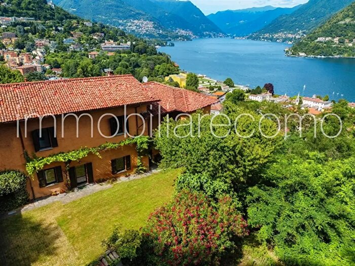 Casa con 11 locali in vendita in Via Imbonati, Como