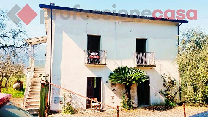 Case in Vendita e in Affitto - 3