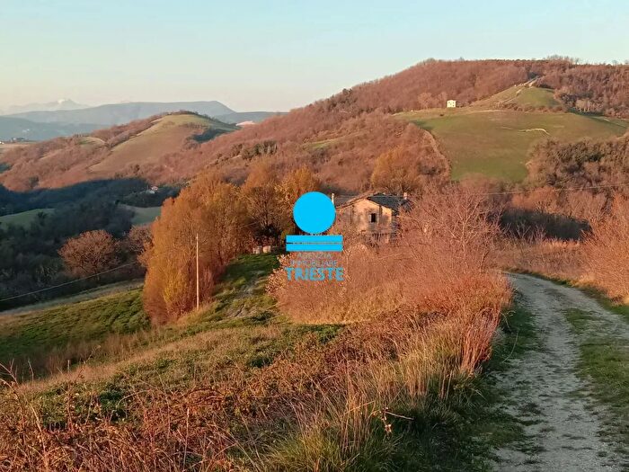 Casa monolocale in vendita in Colli al Metauro