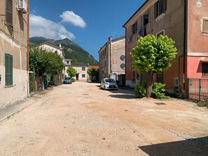 Appartamento trilocale in vendita in Via Torino, Sora