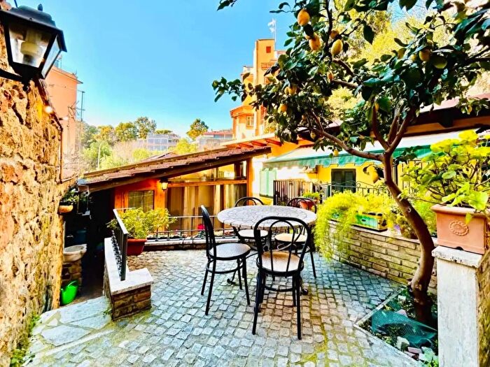 Appartamento monolocale in affitto in Via Antonio Cesari, Roma