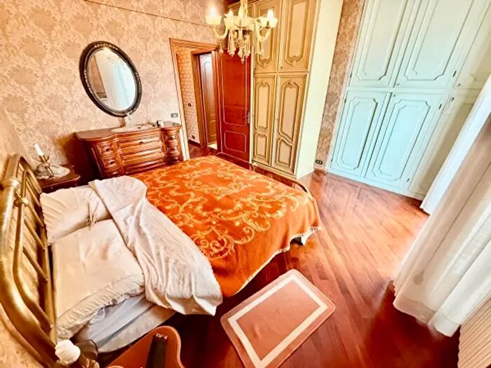 Appartamento con 6 locali in vendita in Via Santo Stefano, Pietra Ligure