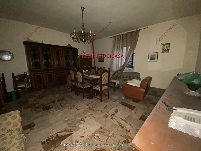 Casa quadrilocale in vendita in Via Monsignor Guzzetta Piana degli Albanesi Pa Italia, Piana Degli Albanesi