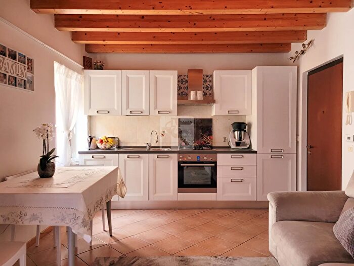 Appartamento trilocale in vendita in Vicolo Curvo, Arco