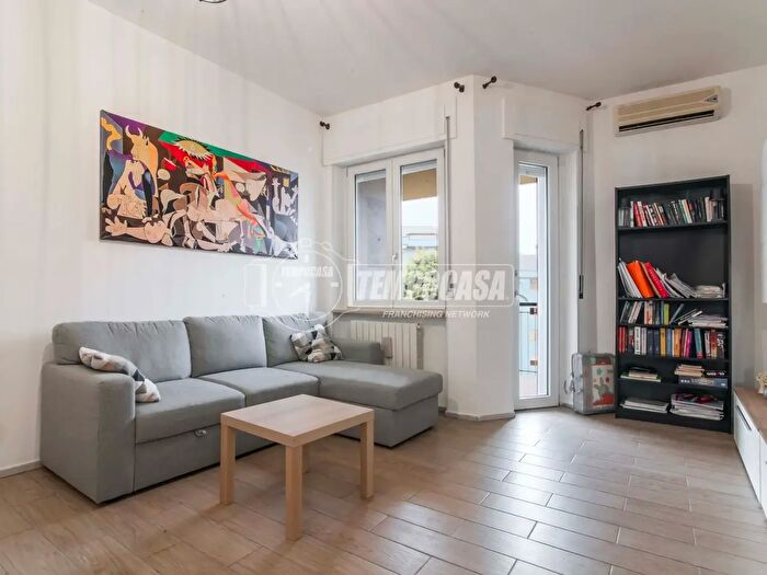 Appartamento bilocale in vendita in Via Luigi Sampietro, Saronno