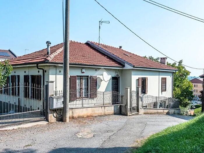 Appartamento con 5 locali in vendita in Vicolo Brunetta, Druento