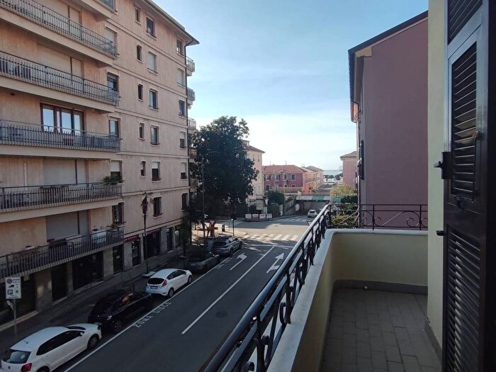 Appartamento con 5 locali in affitto in Corso Montevideo, Centro, Chiavari