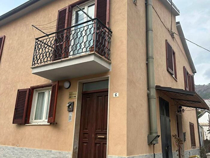 Appartamento trilocale in affitto in Via Foruli, Santa Barbara San Sisto, L'Aquila