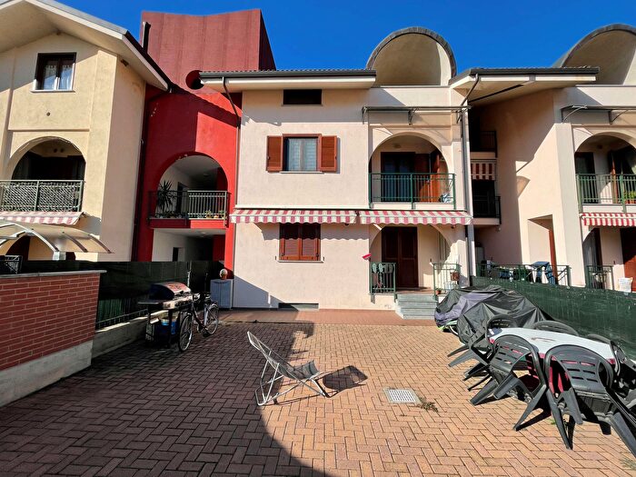 Appartamento con 5 locali in vendita in Via Umberto I°, Piscina