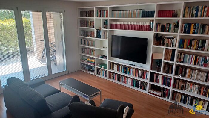 Appartamento trilocale in vendita in Via Marco Biagi, Parma