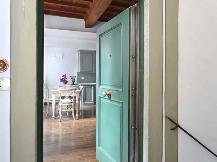 Appartamento monolocale in affitto in Piazza Santa Felicita, Firenze