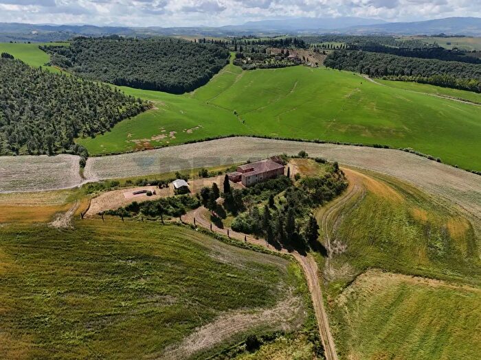 Casa con 18 locali in vendita in Borgo La Fonte, Buonconvento