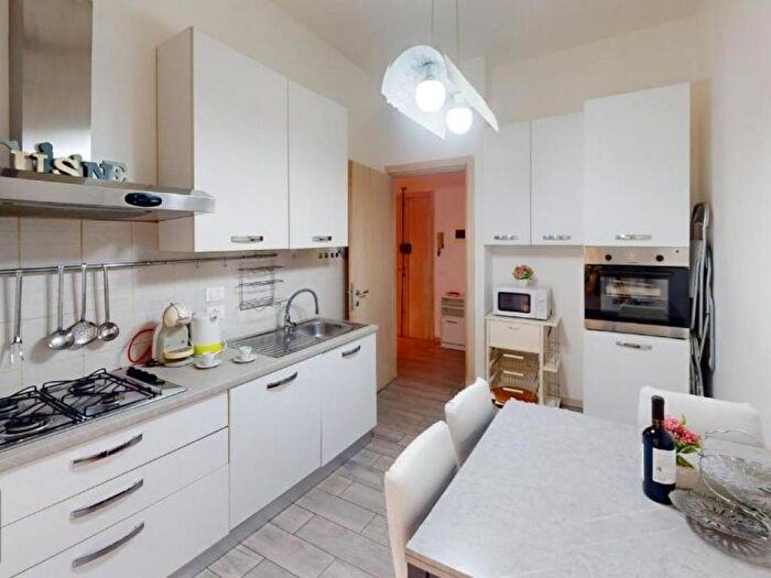 Appartamento trilocale in affitto in Via Grazia Deledda, Centro, Scandicci