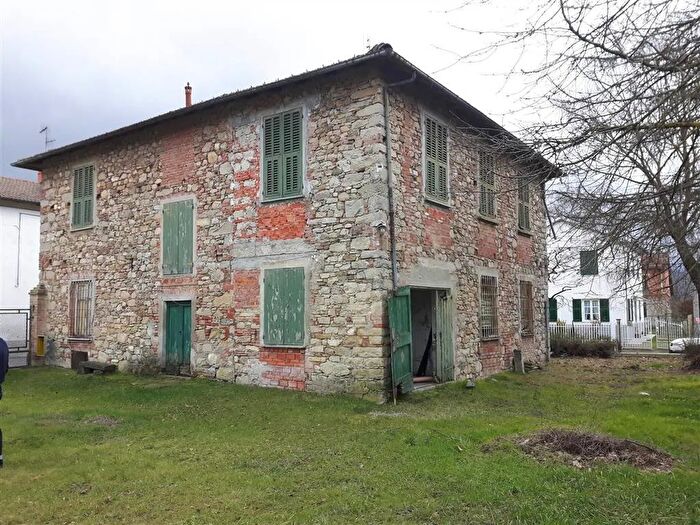 Casa con 9 locali in vendita in Novi Via Verdi Arquata Scrivia Tortona Lcitalia, Borghetto Di Borbera
