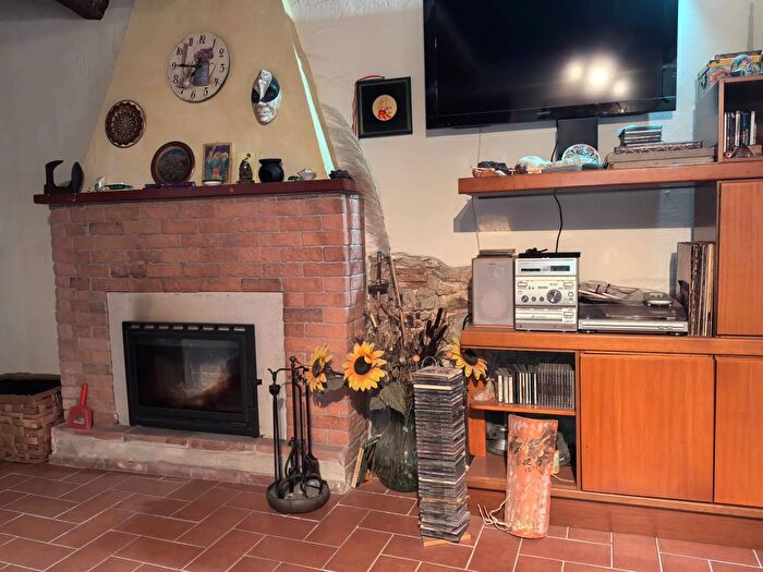 Casa con 7 locali in vendita in Via di Badia, Buti