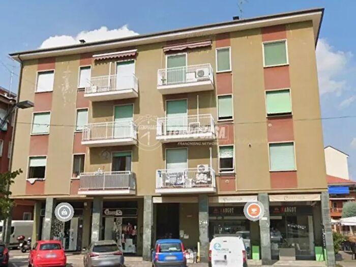 Appartamento quadrilocale in vendita in Piazza Andrea Costa, Cinisello Balsamo