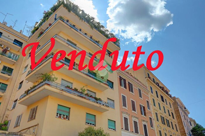 Appartamento trilocale in vendita in Via Carlo Botta, Roma