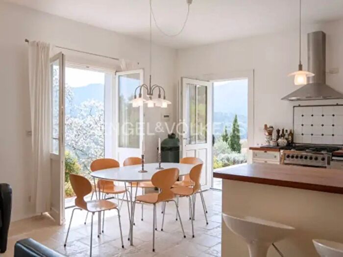 Casa quadrilocale in vendita in Via Niccolò Paganini, Carro