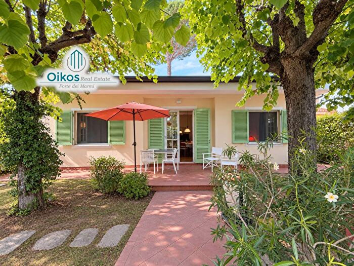 Casa con 5 locali in affitto in Via Carlo Piaggia, Centro, Forte dei Marmi
