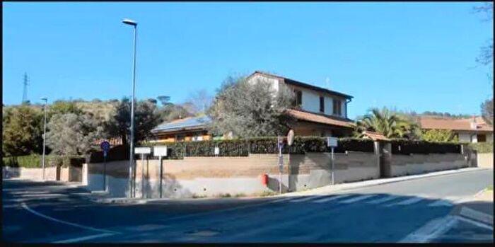 Casa con 6 locali in vendita in Via Maestri del Lavoro, Piombino