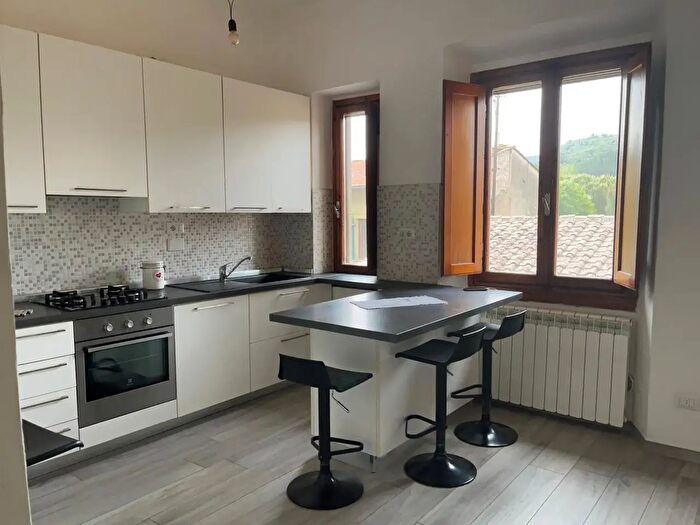 Appartamento bilocale in vendita in Via Giuseppe Garibaldi, Rufina