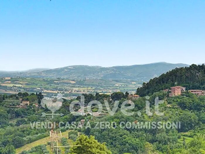 Appartamento trilocale in vendita in Via della Madonna Snc, Perugia