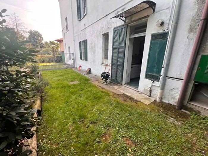 Appartamento bilocale in vendita in Via Don Guanella, Villa Guardia