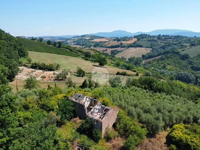 Casa quadrilocale in vendita in Vocabolo Valleventi, Magliano Sabina