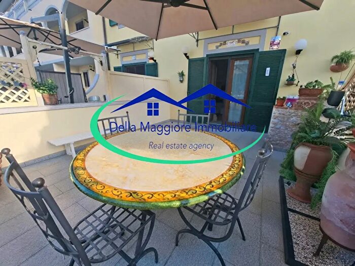 Casa con 6 locali in vendita in Livorno