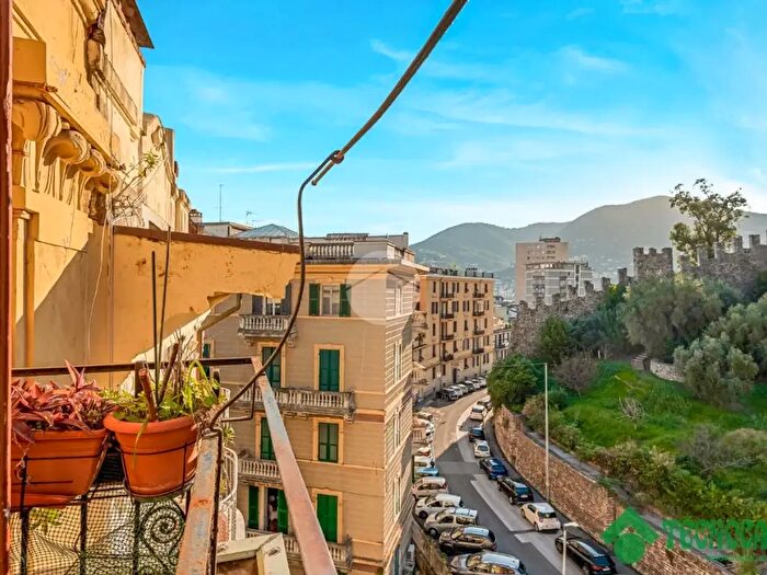 Appartamento con 6 locali in affitto in Via Alessandro Manzoni, La Spezia