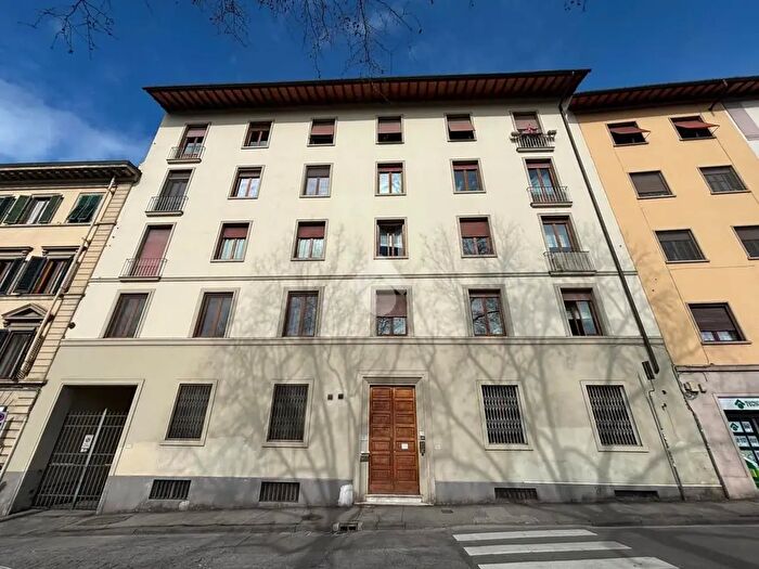 Appartamento con 7 locali in vendita in Appartamento Via XX Settembre, Firenze