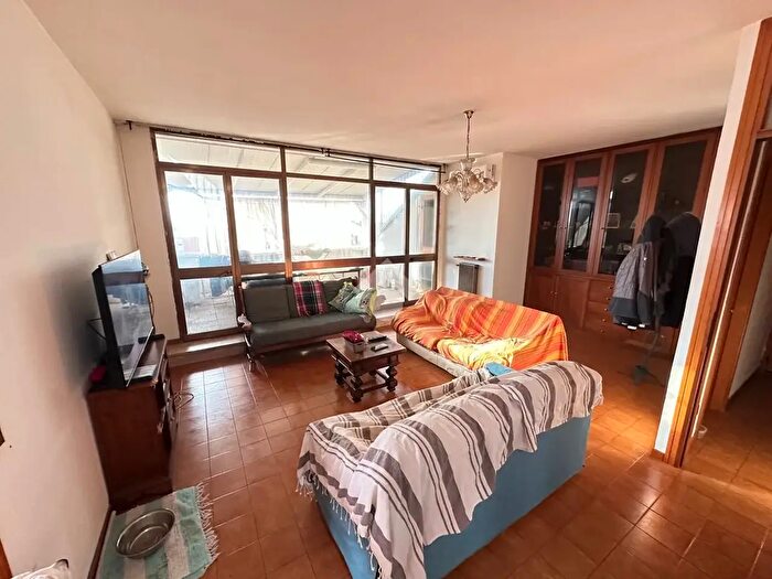 Appartamento trilocale in vendita in Via delle Industrie, Limena