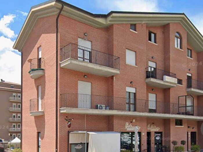 Casa trilocale in affitto in Via Ugo Piccinini, Santa Barbara San Sisto, L'Aquila