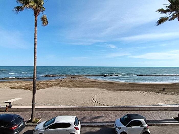 Appartamento quadrilocale in affitto in Riviera Vittorio Mallozzi, Centro Storico, Anzio