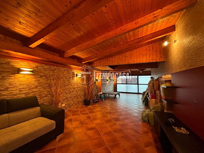 Casa con 7 locali in vendita in Via Bologna, Villaricca