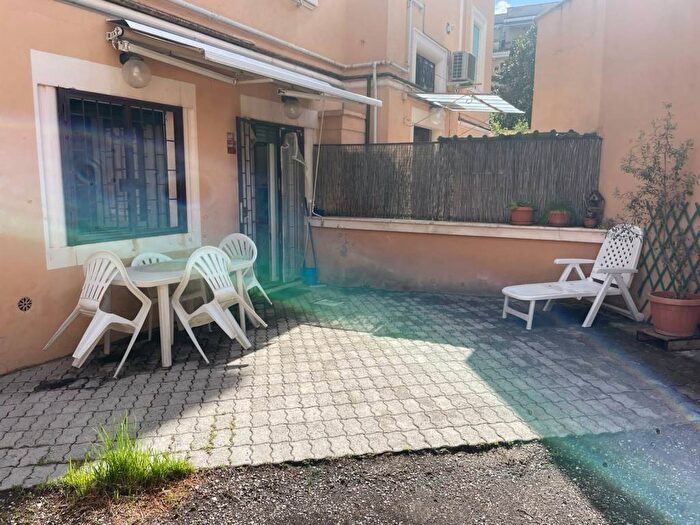 Appartamento trilocale in affitto in Circonvallazione Gianicolense, Monteverde Nuovo, Roma