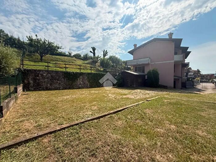Casa con 5 locali in vendita in Via Pablo Neruda, Provaglio D'Iseo