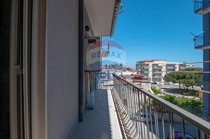 Appartamento quadrilocale in vendita in Vicolo Primo a Grottasanta, Siracusa