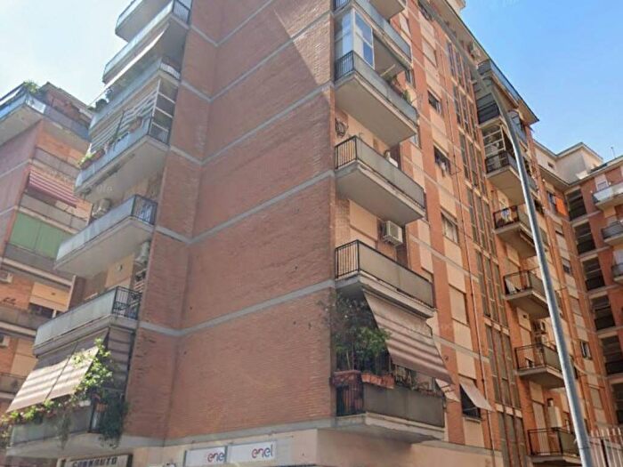 Appartamento trilocale in affitto in Via Cipriano Facchinetti, Casal Bruciato, Roma