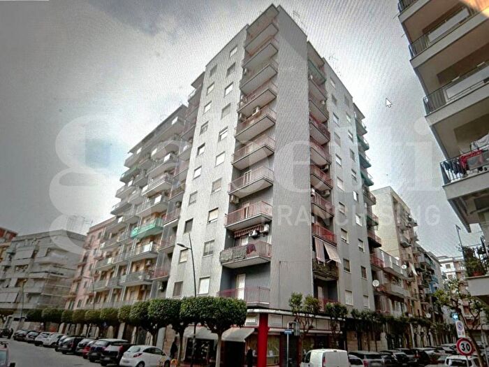 Appartamento trilocale in affitto in Via Romagna, Italia Montegranaro, Taranto