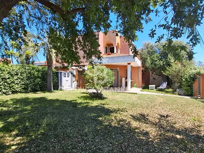 Casa trilocale in vendita in Contrada Sbitri Snc, Brindisi